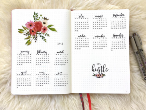 Calendario mensual con caligrafía creativa